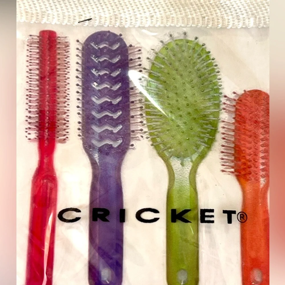 Cricket Hair Brush Caddy with Four Colorful Brushes.  New with Tags.